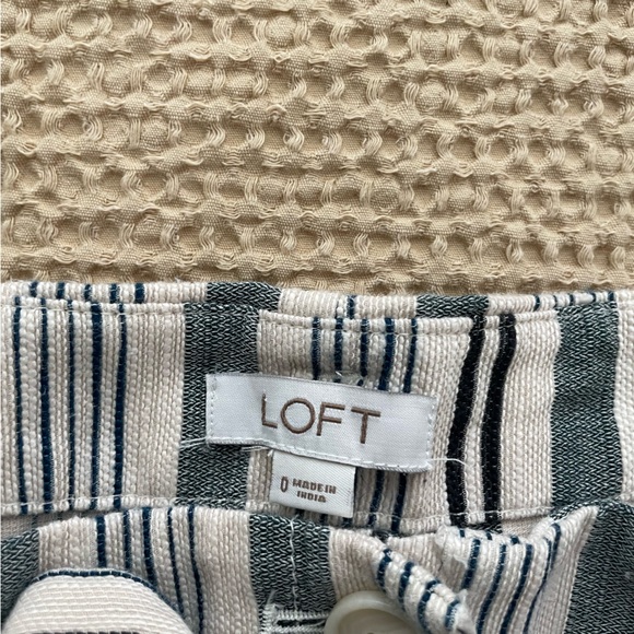 LOFT striped waist tie shorts - Picture 3 of 3